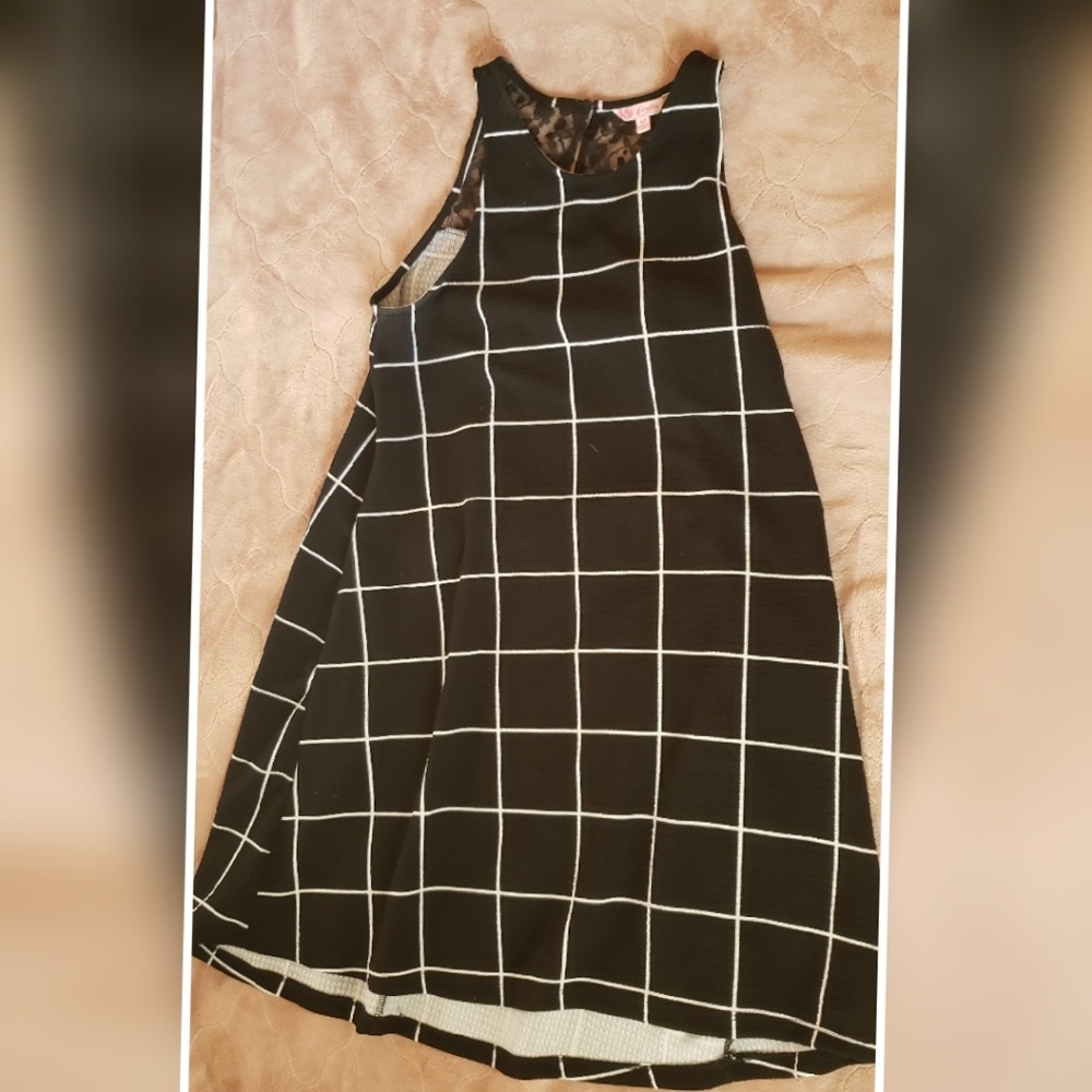 Black and White Grid Lace Line Dress